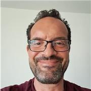 Je propose des cours particuliers pour élèves de primaire, et de français au collège.